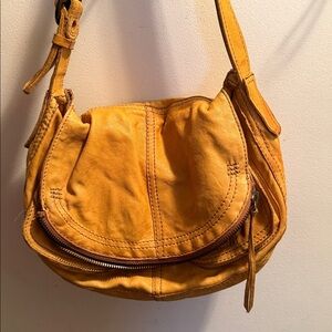 Lucky Brand 🍀 Yellow Leather Front Pockets Zipper Closure Shoulder Bag